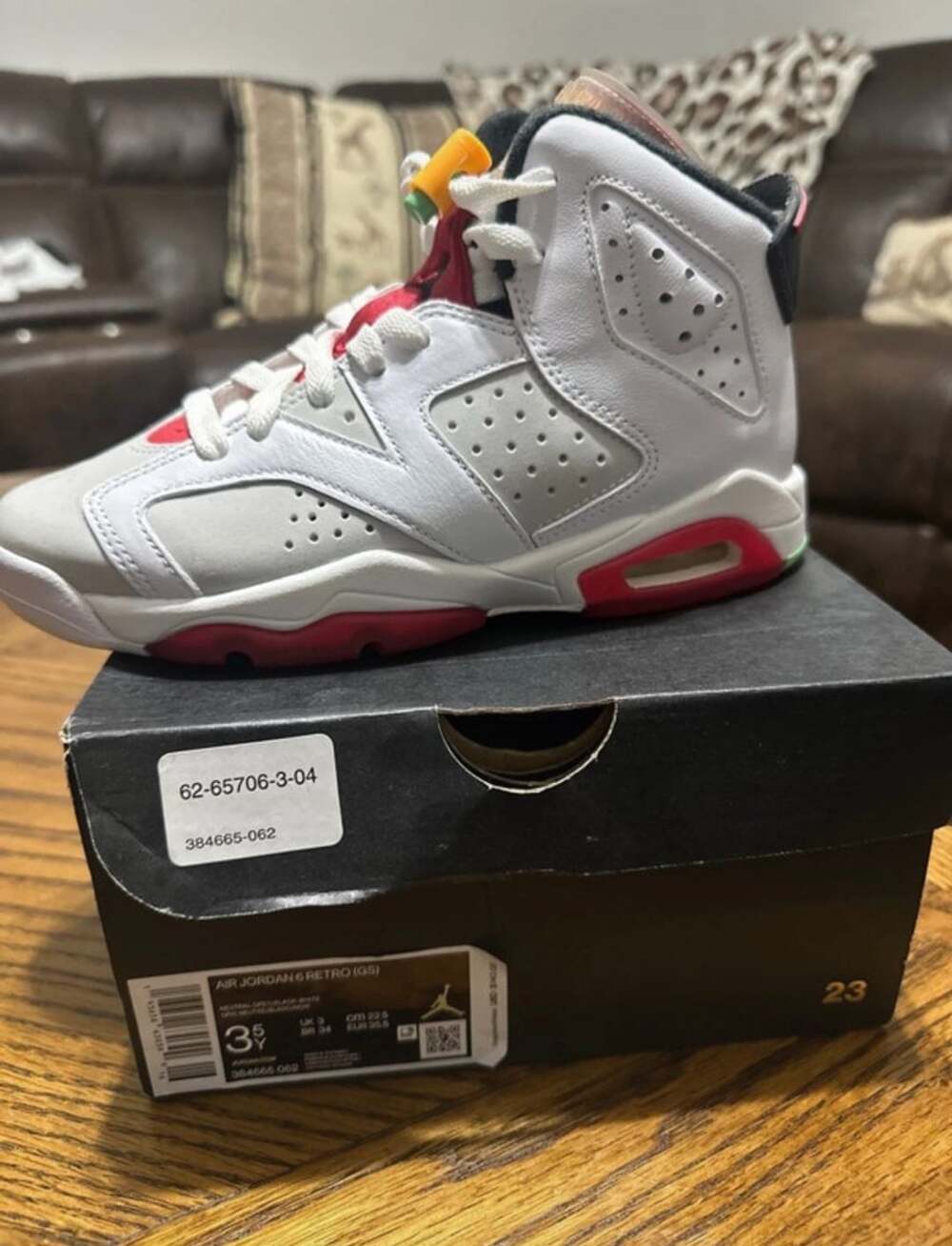 Air Jordan 6 Retro GS Hare Neutral Grey Black White 384665-062 Size 3.5Y